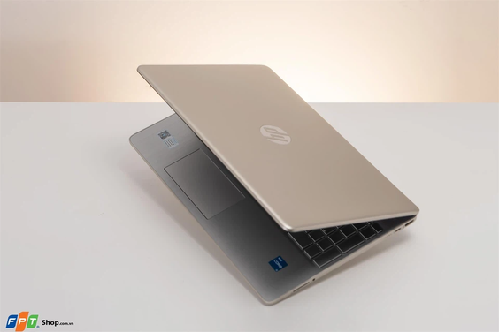 Laptop HP 15s (Ảnh 2)